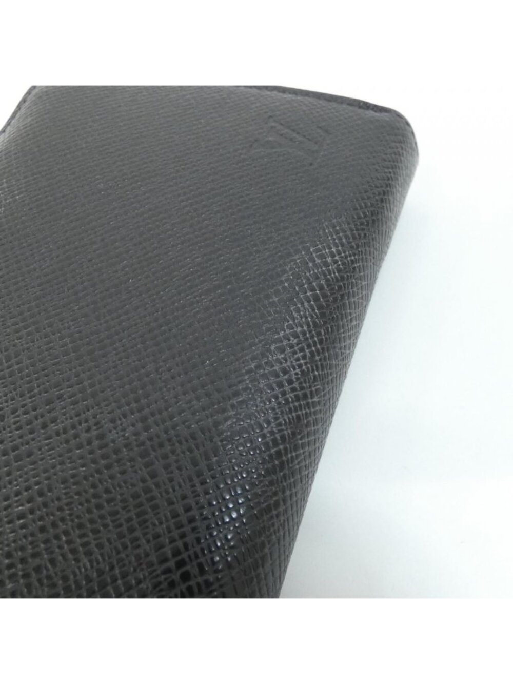 Louis Vuitton Taiga Zippy Wallet Horizontal - Picture 5 of 8